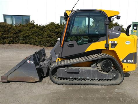 volvo 125 skid steer specs|Volvo MCT125D Skid Steer Loader Specs & Dimensions.